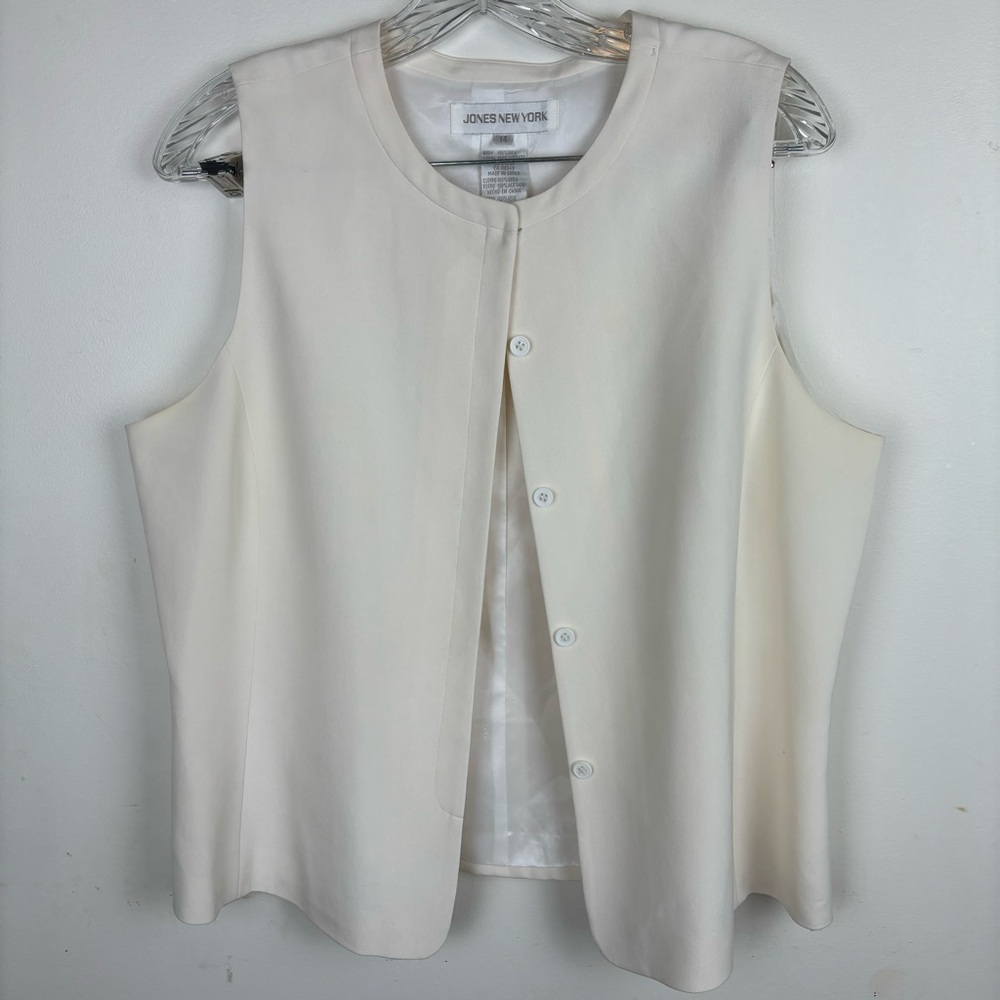Jones New York Women's Cream Sleeveless Jacket